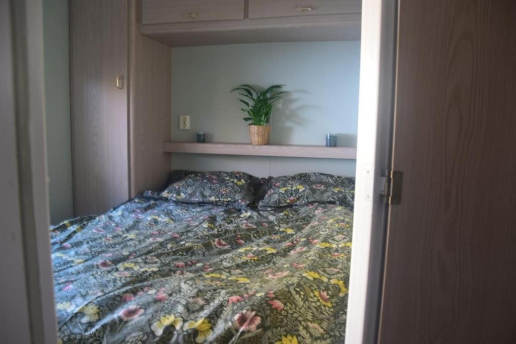 Te Huur: Leuke 4-Persoons Stacaravan Op Top Locatie! Hoenderloo Kültér fotó