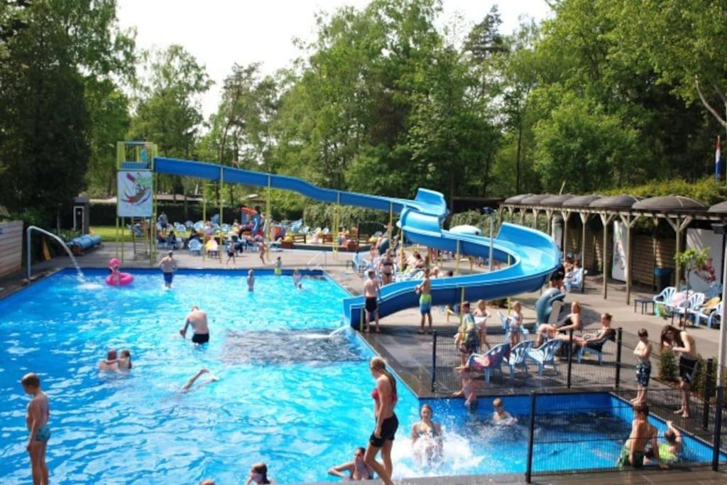 Te Huur: Leuke 4-Persoons Stacaravan Op Top Locatie! Hoenderloo Kültér fotó